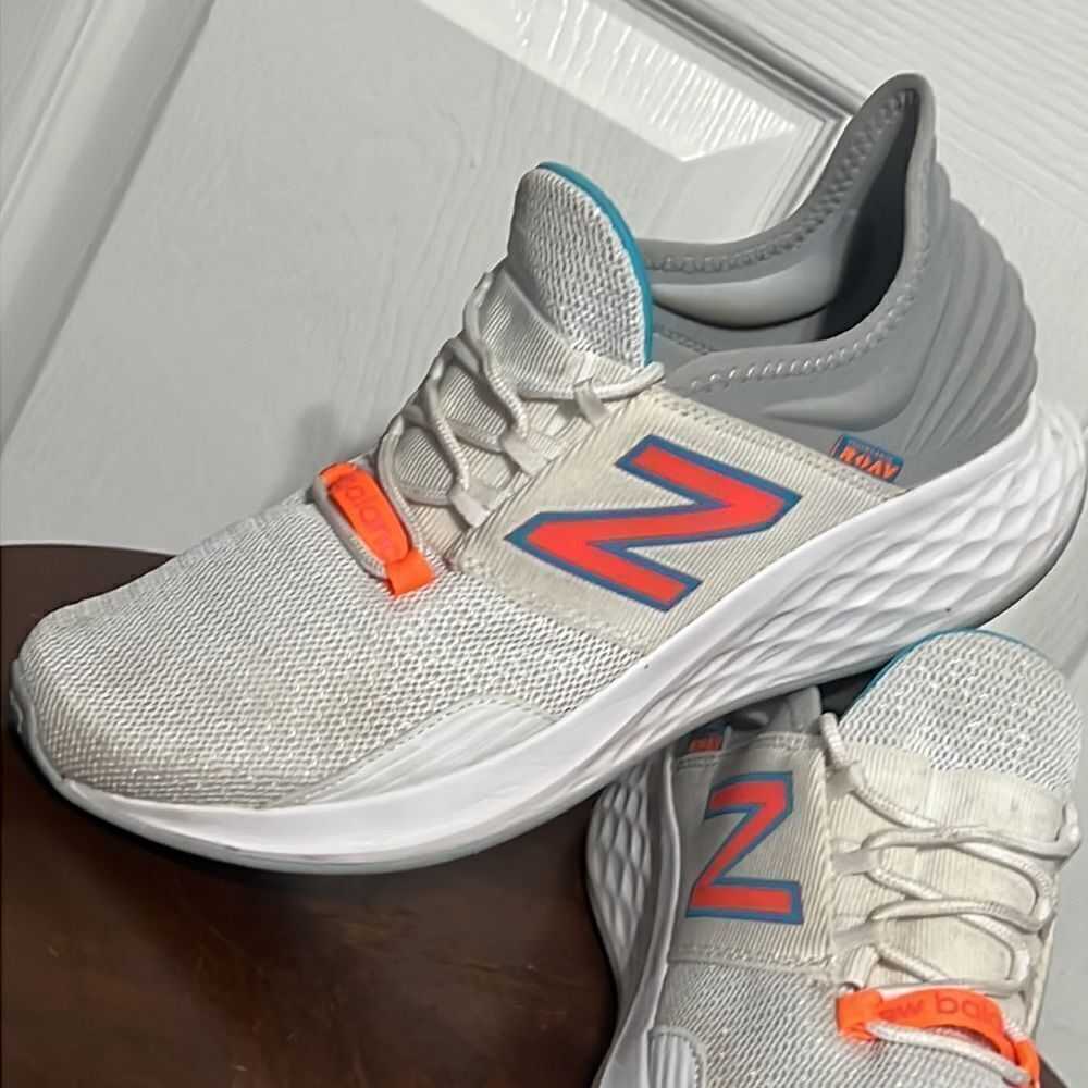 🔥🔥New Balance ROAV FreshFoam - Great Used Condition - Women Sz 10 🔥🔥 - Picture 3 of 13